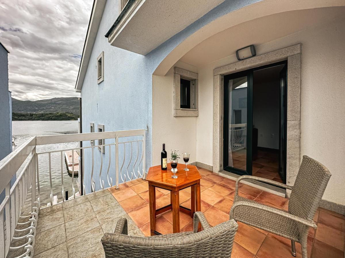 Apart-Hotel Villa Lav Nova Pec Exterior photo