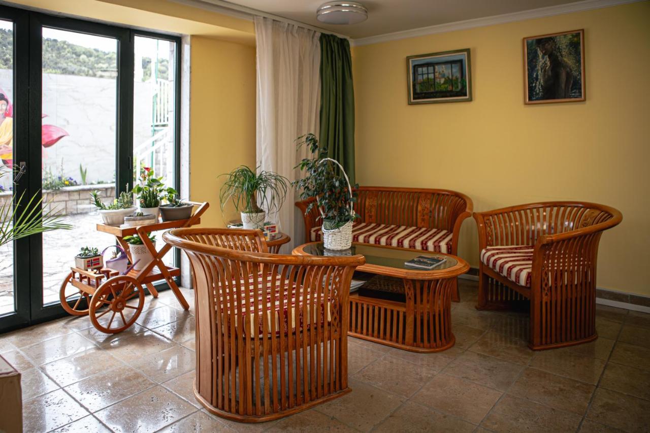 Apart-Hotel Villa Lav Nova Pec Exterior photo