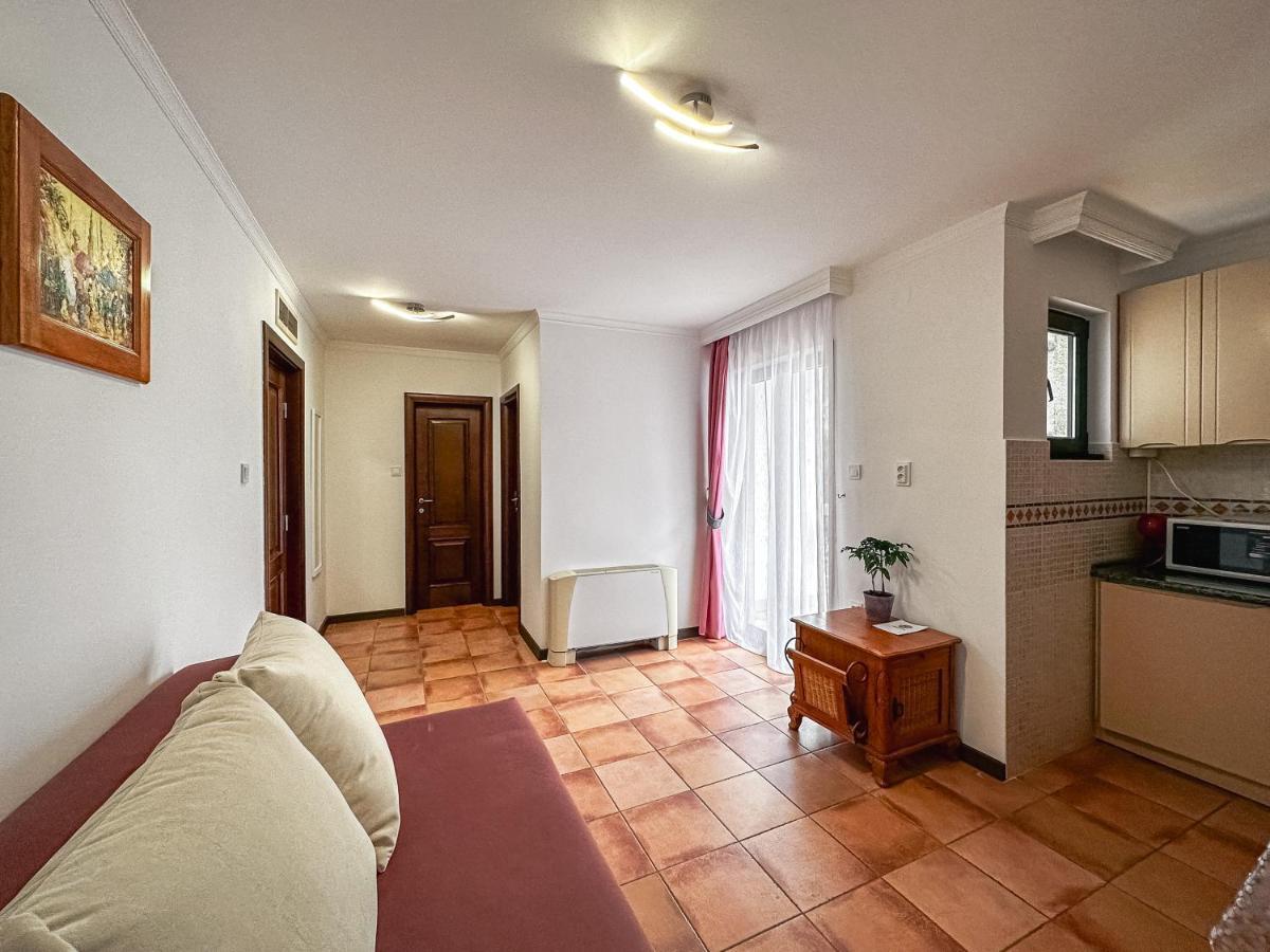Apart-Hotel Villa Lav Nova Pec Exterior photo