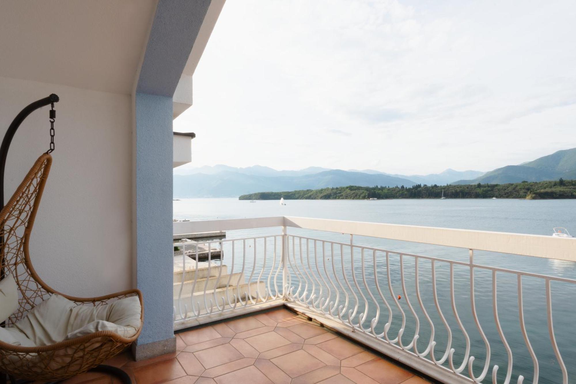 Apart-Hotel Villa Lav Nova Pec Exterior photo